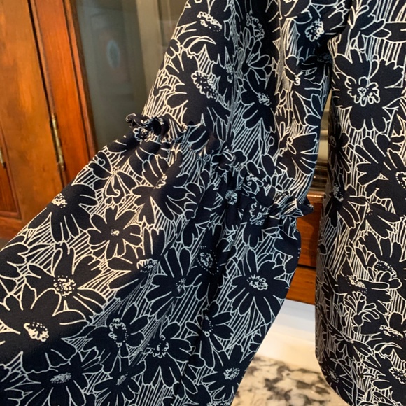 Banana republic wide sleeve cropped jacket. NWOT. Retail 128 - Picture 4 of 6